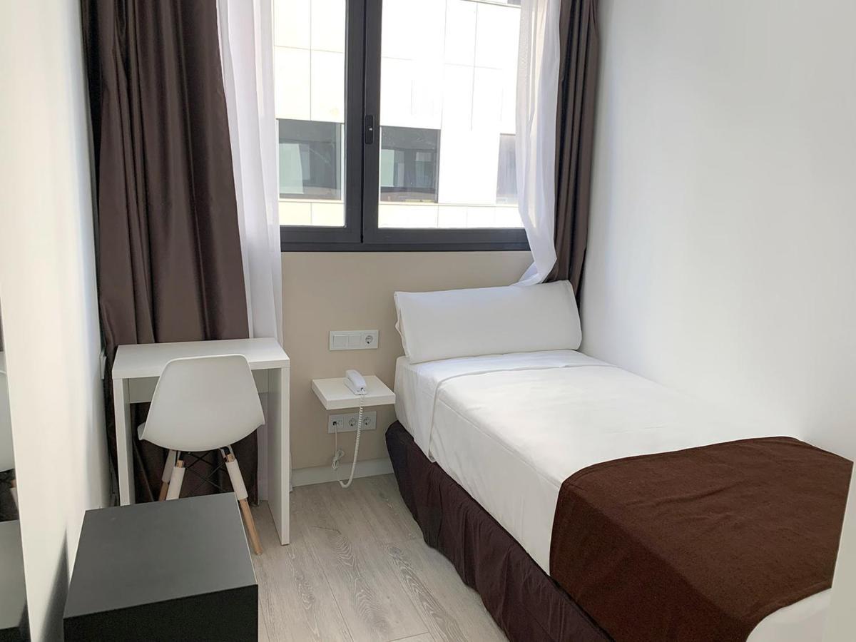 Deluxe Single Room,1021222681:JPEG