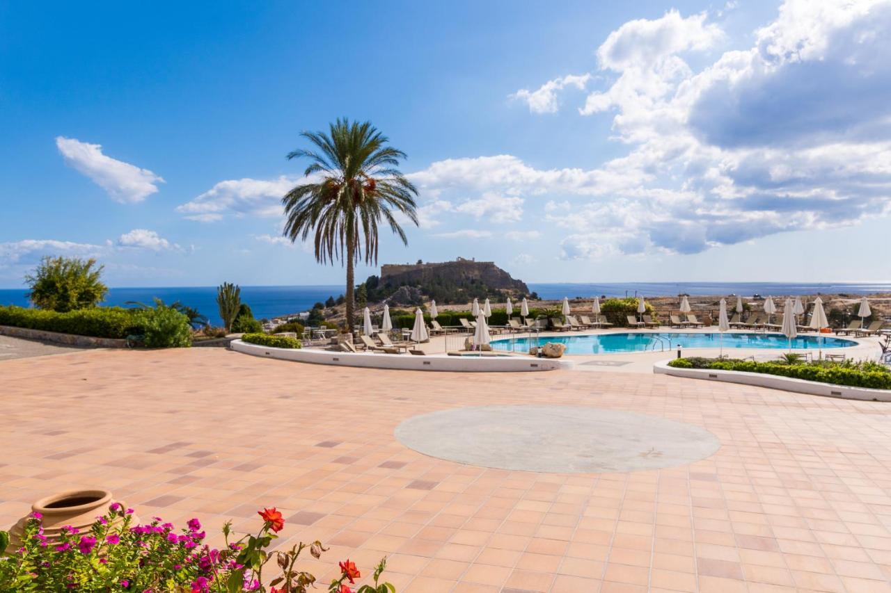 Studio with Pool View,1589664559:JPEG