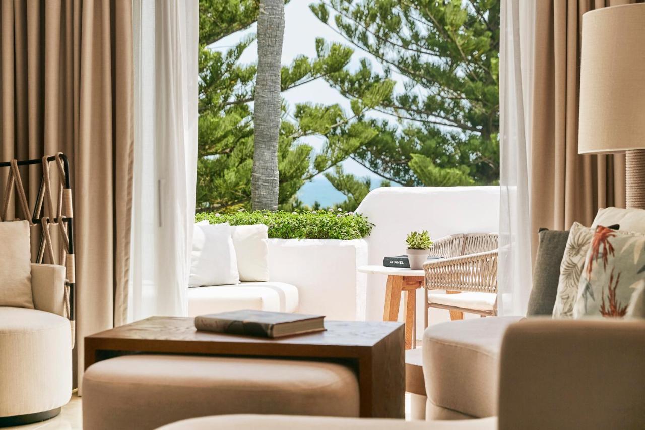 Suite Júnior Grande com Vista Parcial Mar