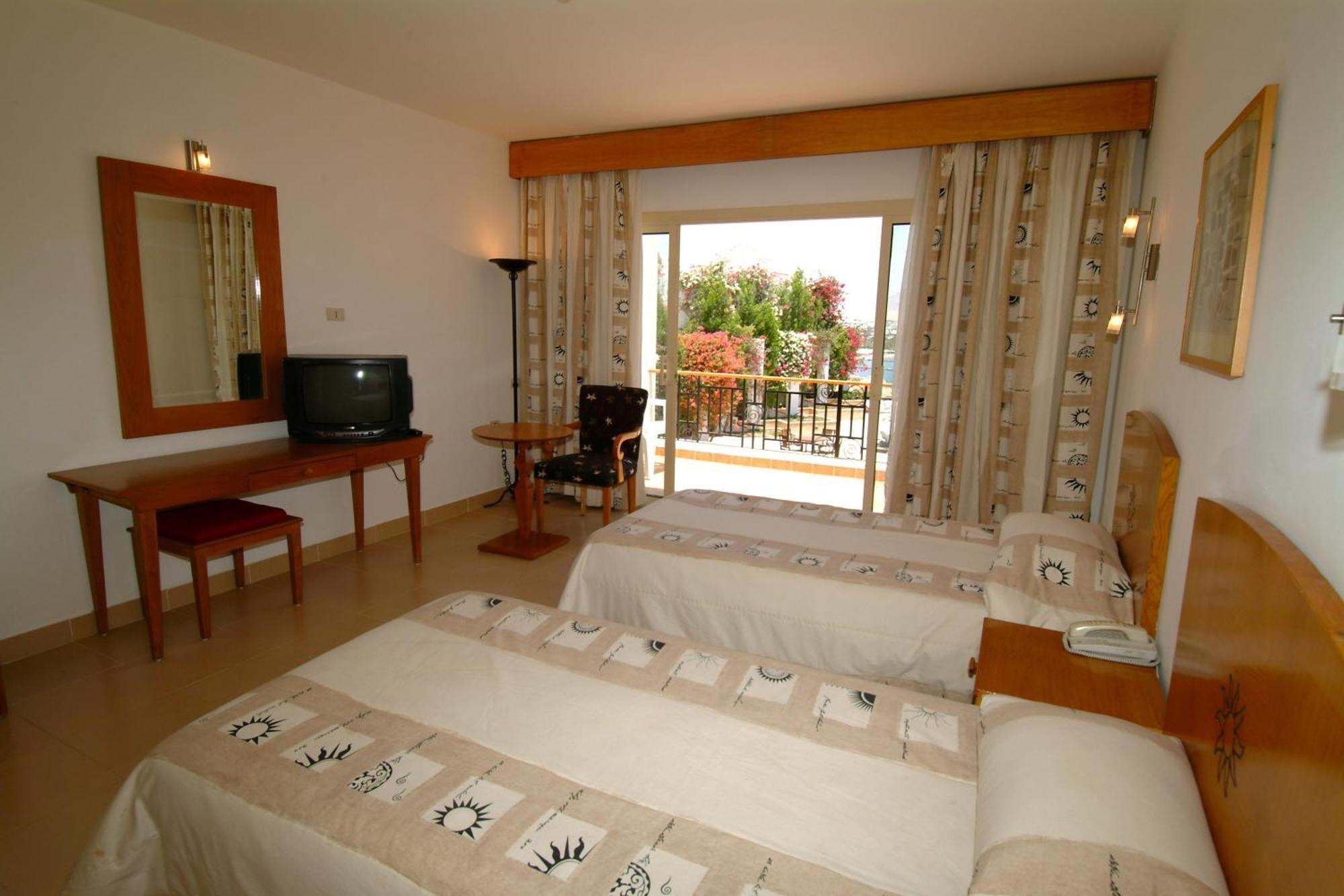 Quarto Duplo Standard com Vista do Jardim
