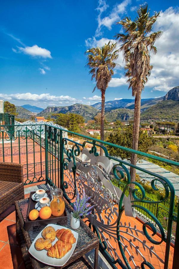 Standard Double Room with Partial Sea View