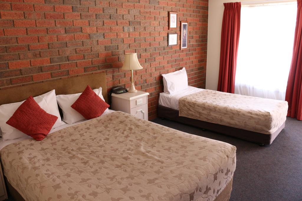 Standard Twin Room,113120487:JPEG