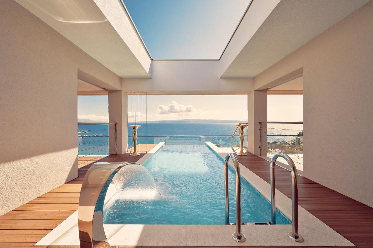 Suite with Private Pool,1219690852:JPEG