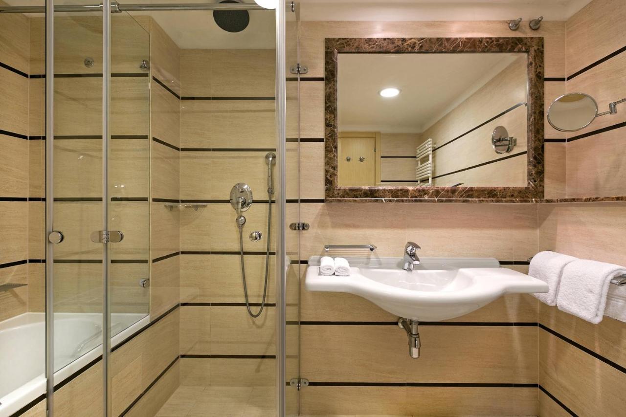 Premium Sea View Room with Twin beds