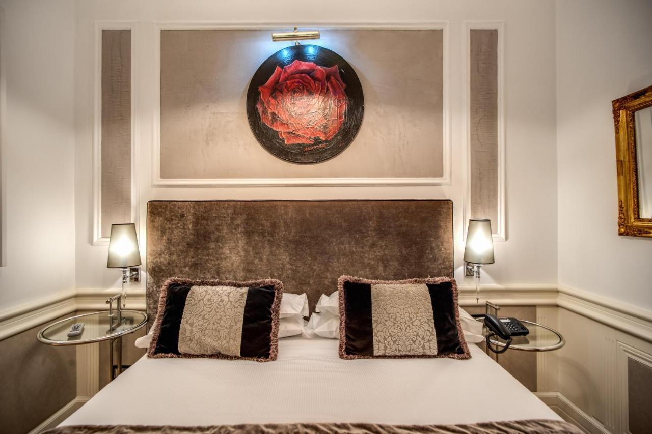 Small Double or Twin Room,1200343177:JPEG