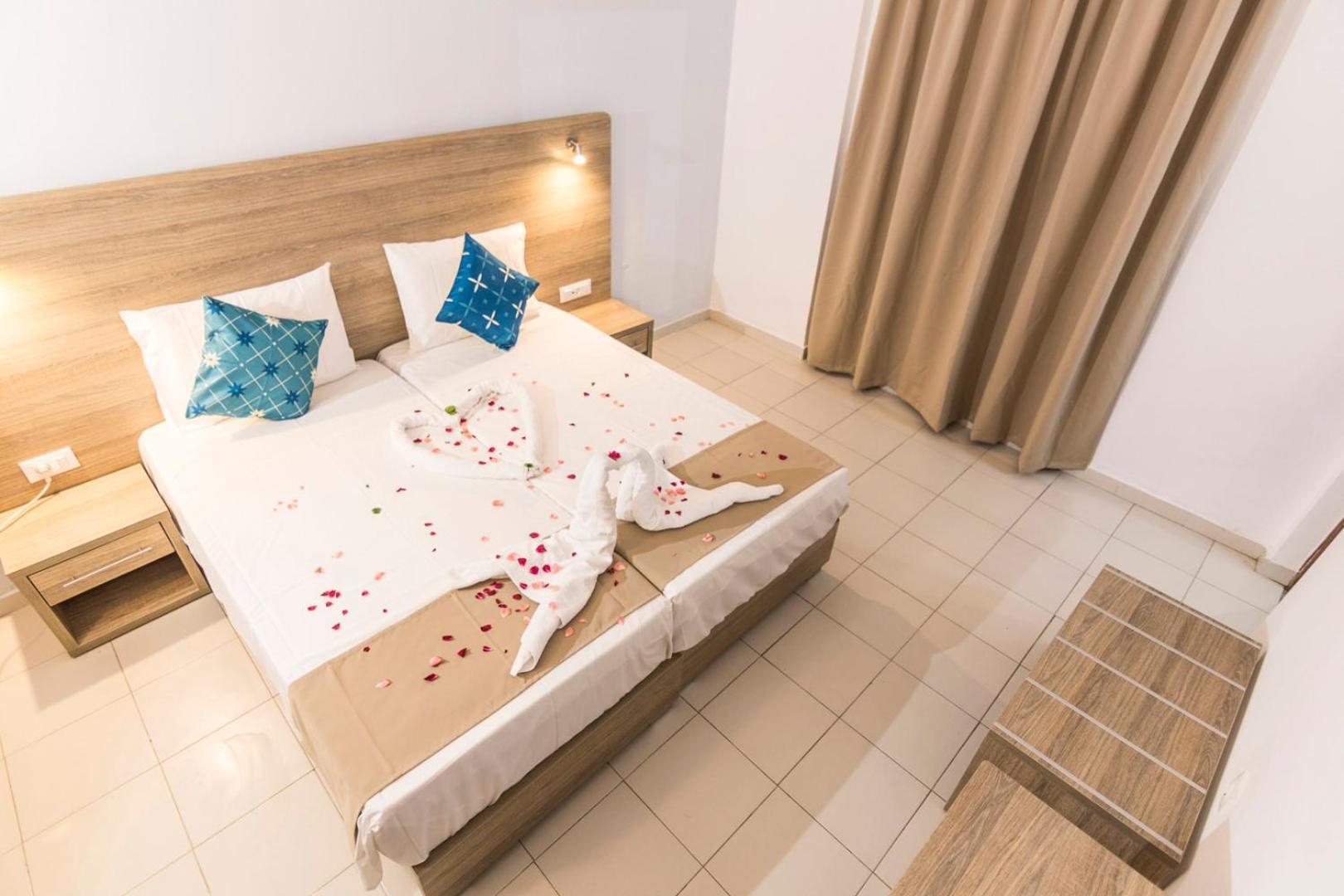 Budget Double or Twin Room,1207960351:JPEG