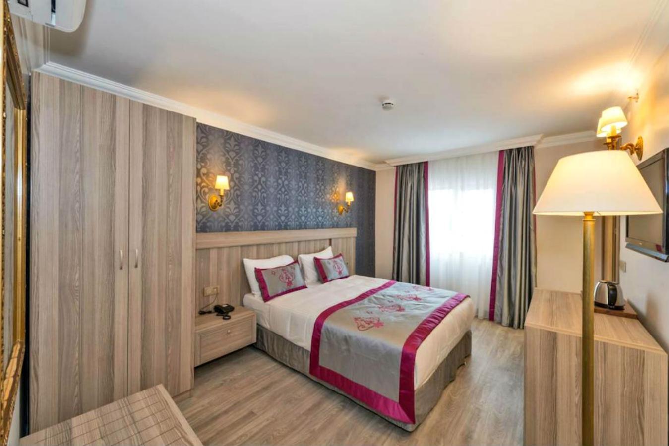 Connecting Rooms