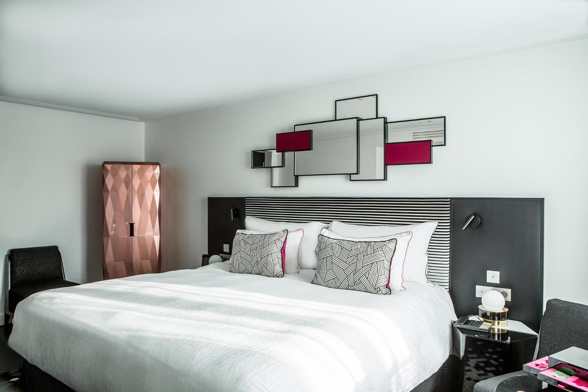 Deluxe Doppelzimmer mit Blick auf den Eiffelturm