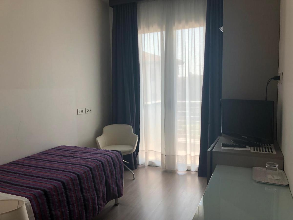 Superior Single Room,1433665417:JPEG