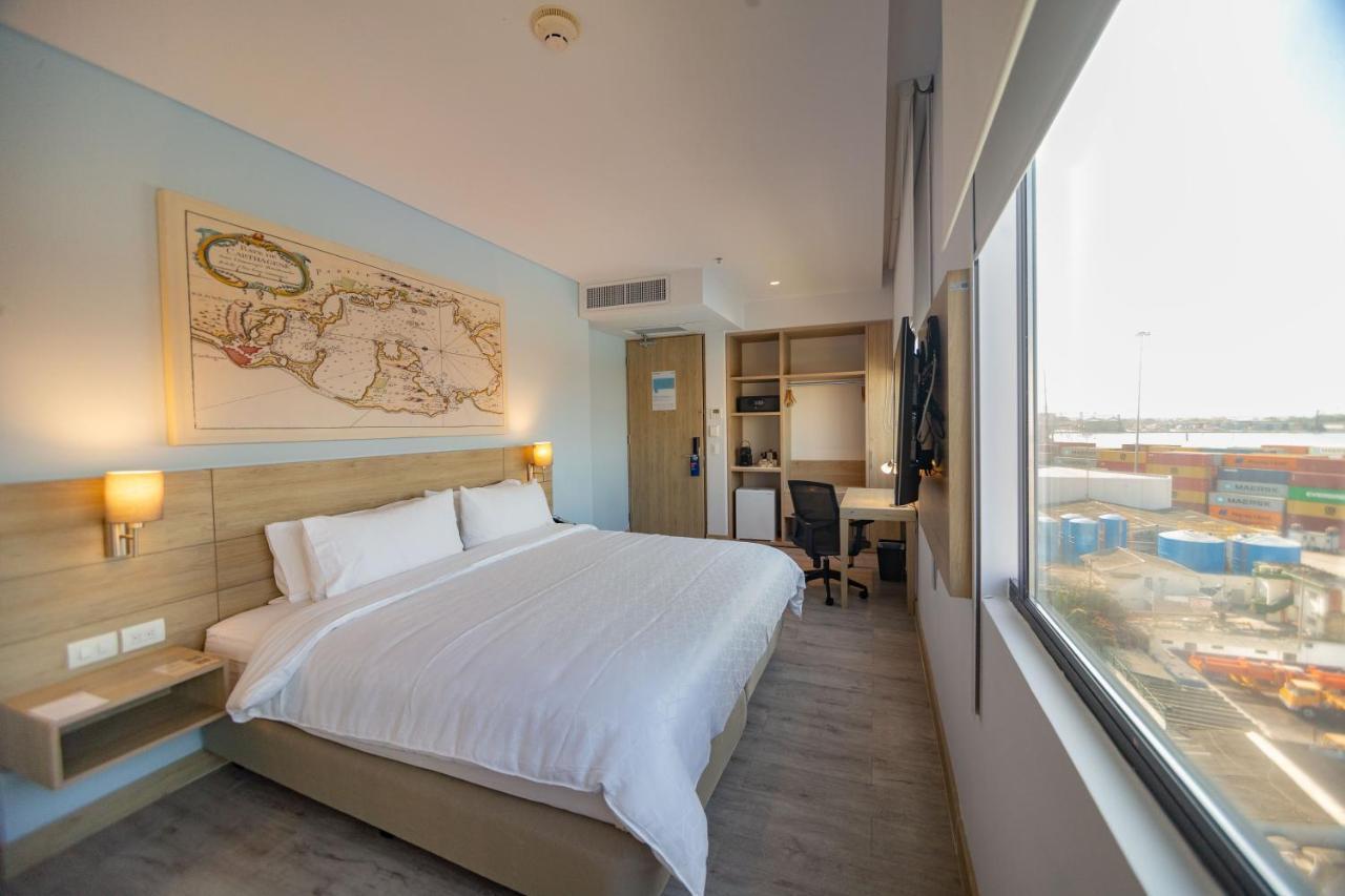 Habitación Doble con cama grande con vistas a la ciudad
