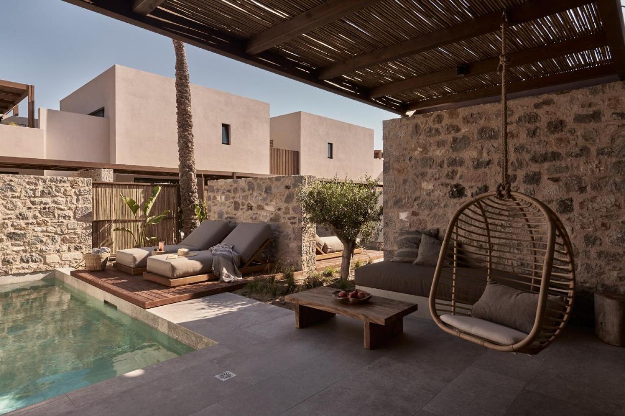 Suite with Private Pool,1251818503:JPEG