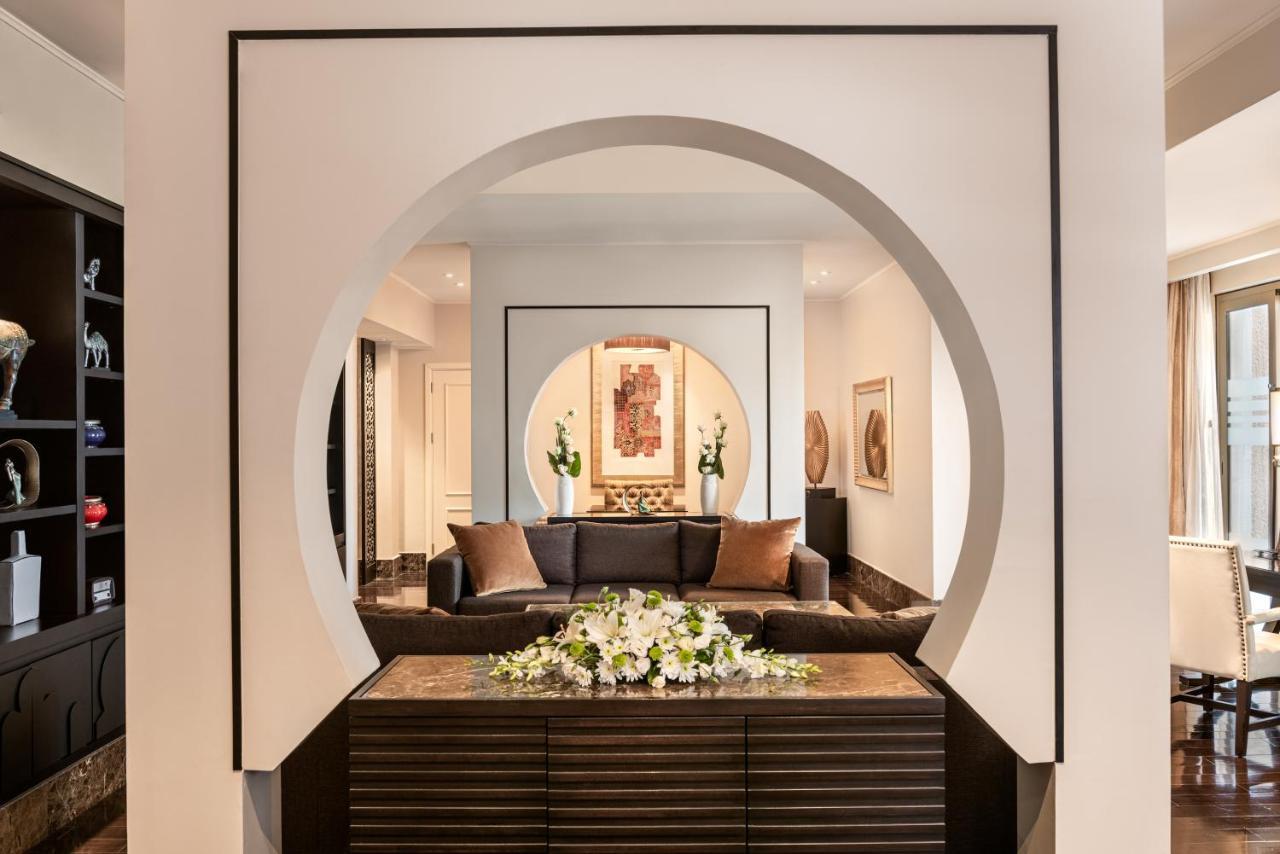 Two Bedroom Royal Suite, Evening Drinks & Canapes Section, Shuttle To Public Beach