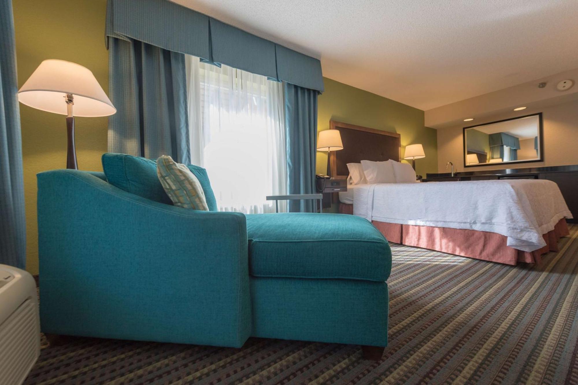 King Room with King Bed - Non-Smoking
