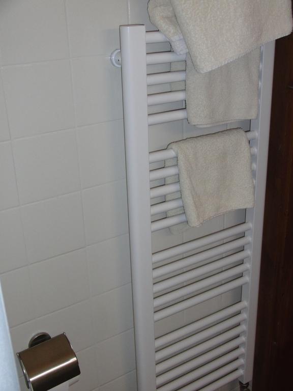 Dreibettzimmer mit eigenem Bad
