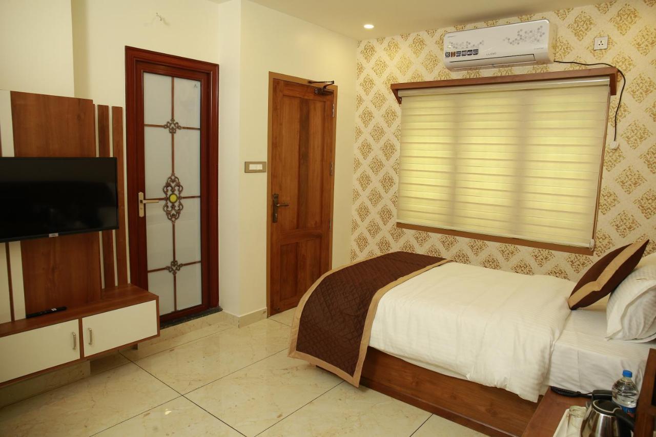 Deluxe Double or Twin Room,1304545099:JPEG