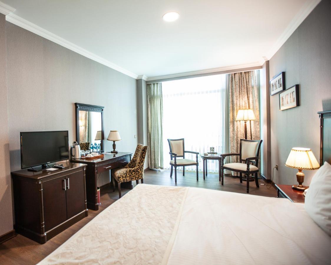 Queen Room with Balcony and Sea View,1307175151:JPEG