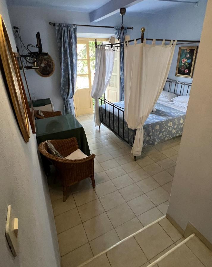 Quarto Duplo com Varanda