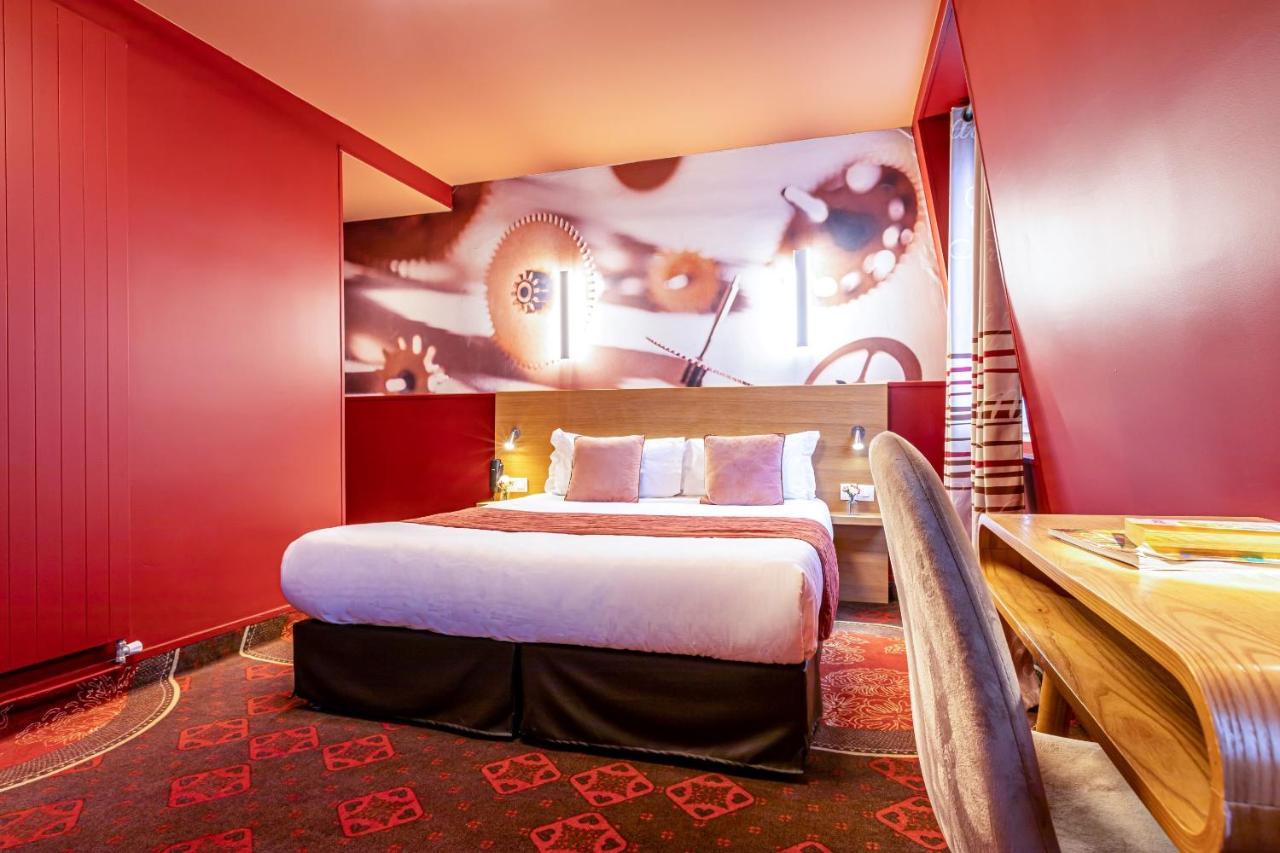 Chambre Triple (2 Adultes & 1 Enfant)