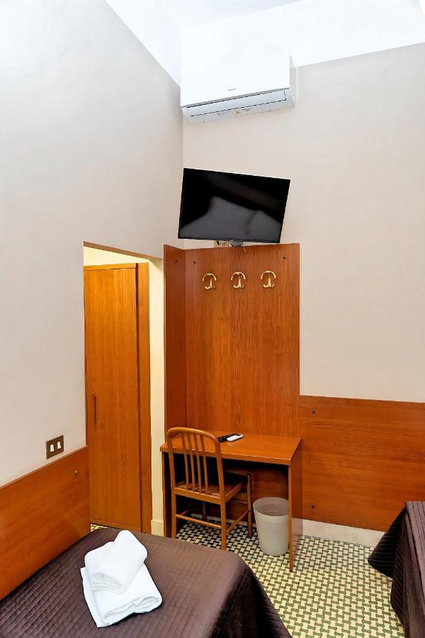 Quadruple Room,1351551019:JPEG