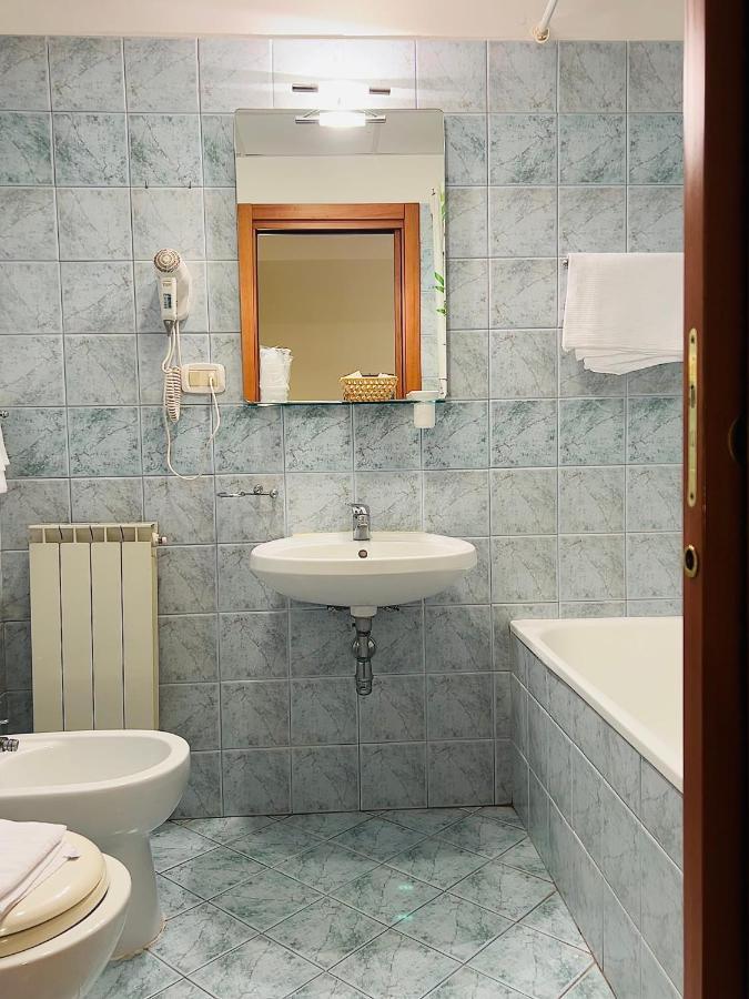Double Room,1497937489:JPEG