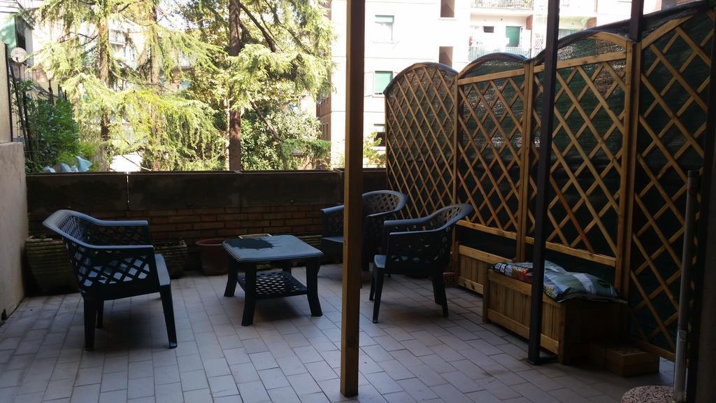 Double Room with Terrace and Shared Bathroom,396194106:JPEG