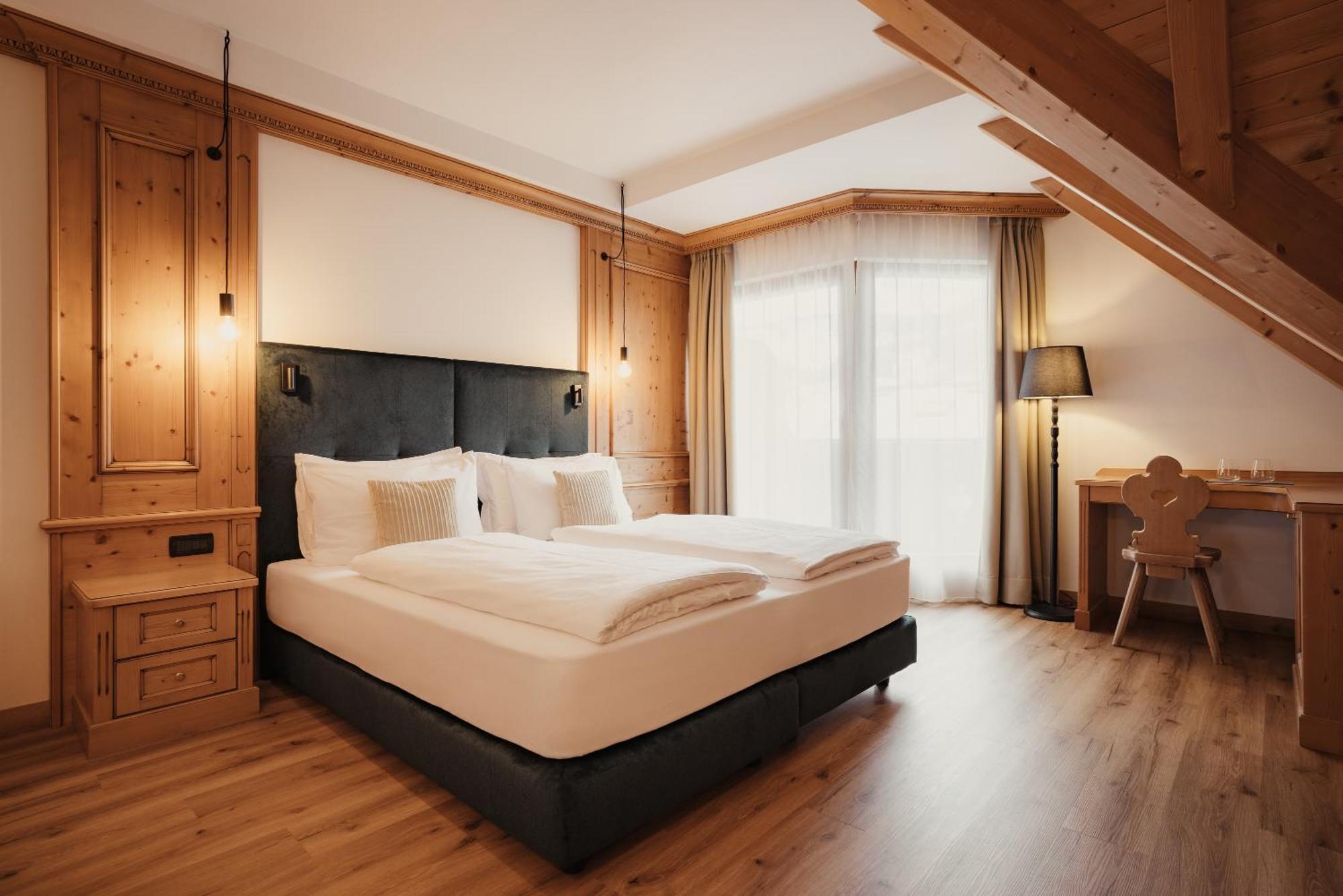 Double Room with Mountain View,1534474756:JPEG
