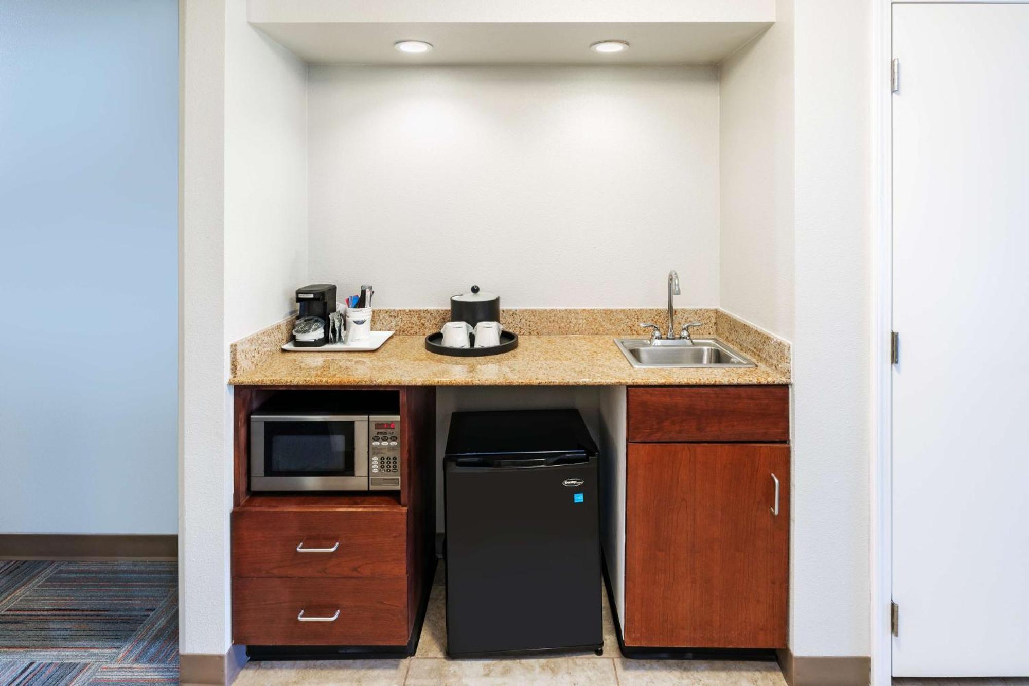 One-Bedroom King Suite with Sofa Bed - Non-Smoking,1537123177:JPEG