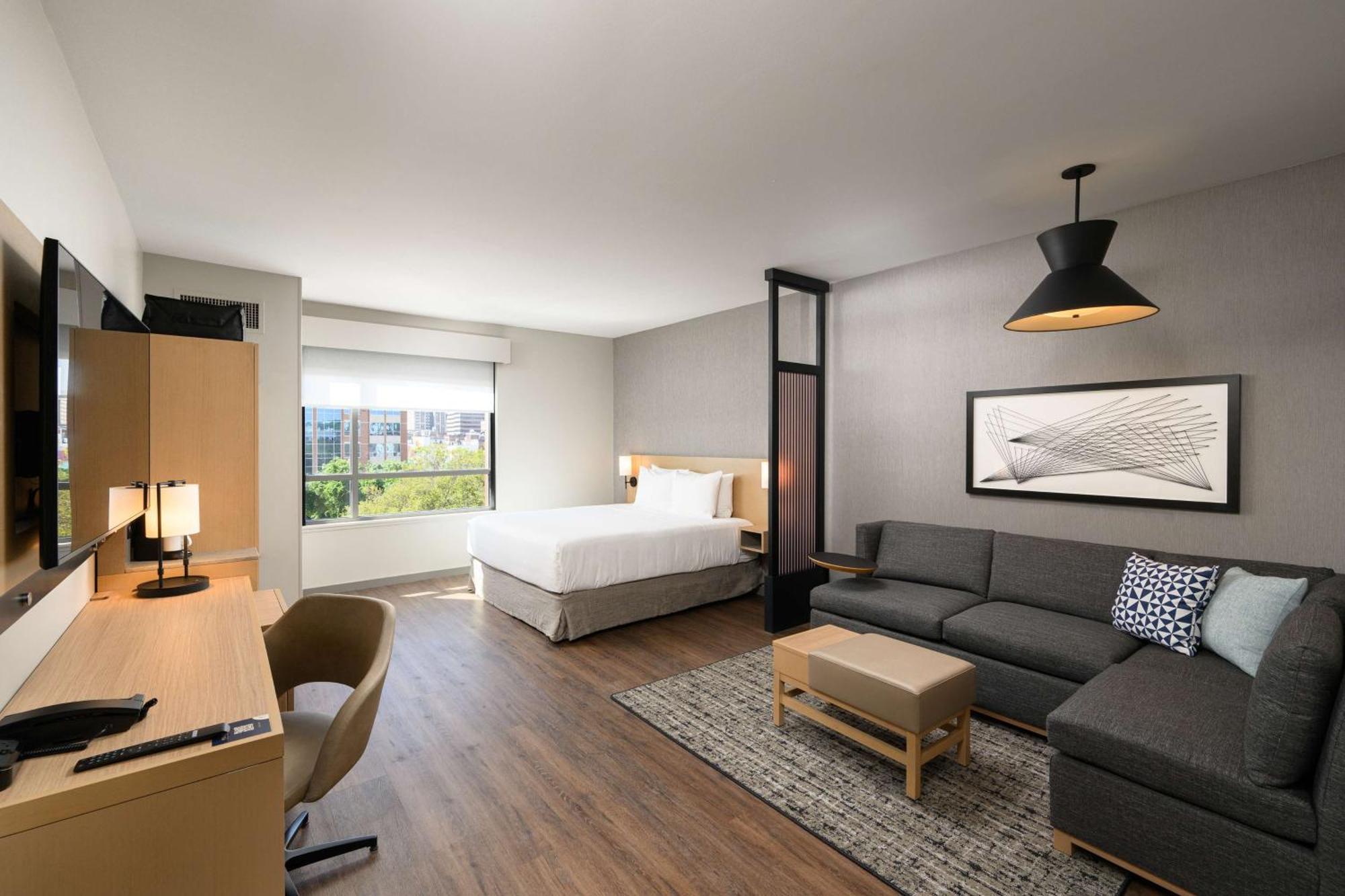 King Room with Roll-In Shower - Disability Access