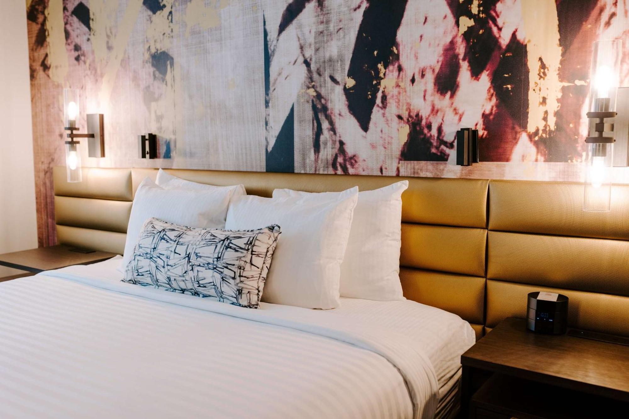 King Suite with Sofa Bed - Disability Access/Non-Smoking,1545590062:JPEG