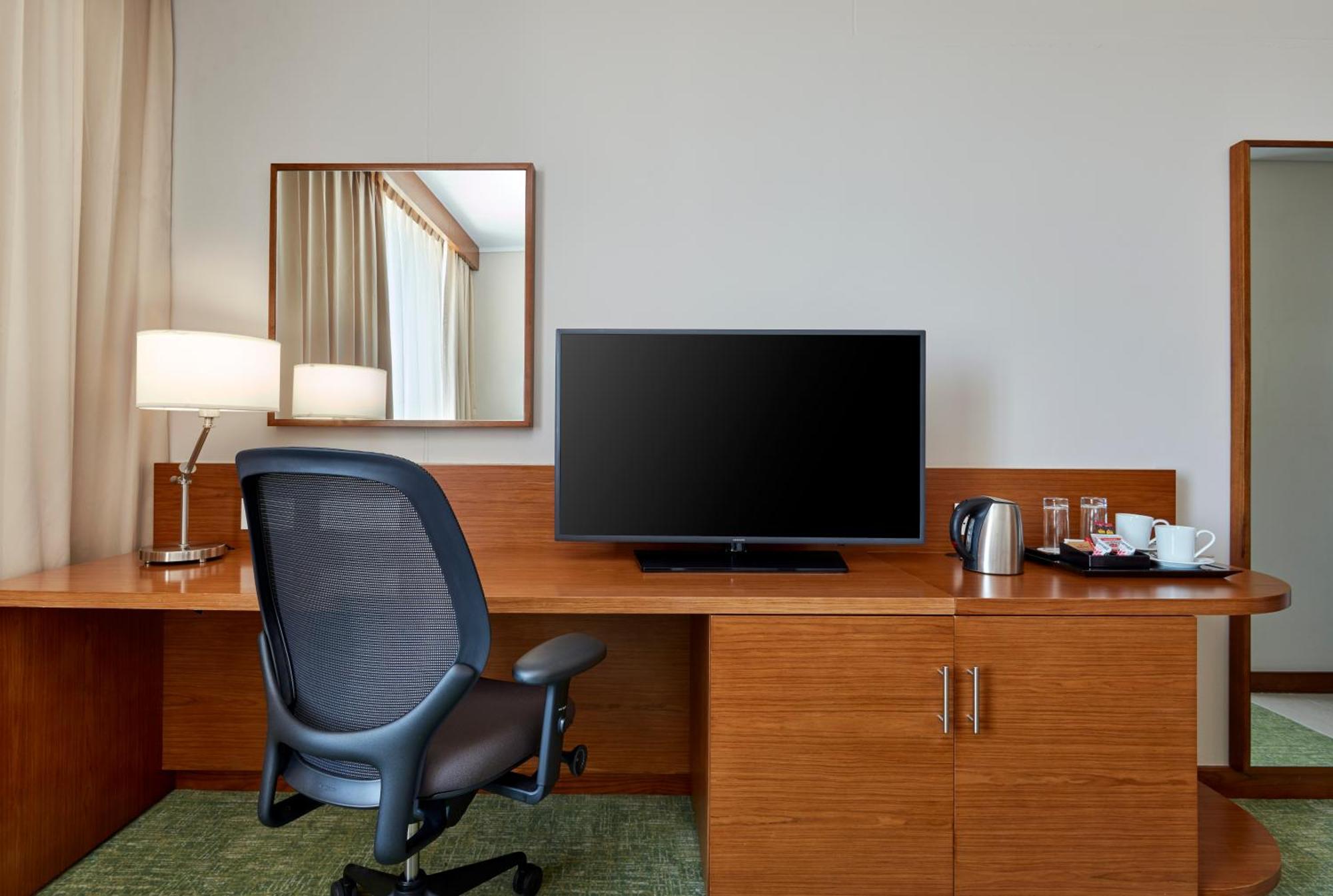 Family Room,1556679100:JPEG