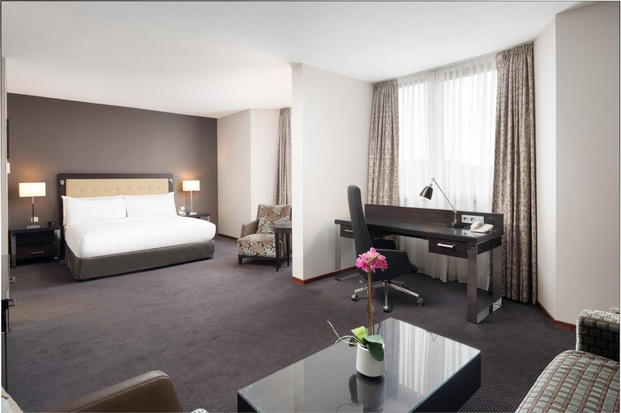 Junior Suite,1559624086:JPEG