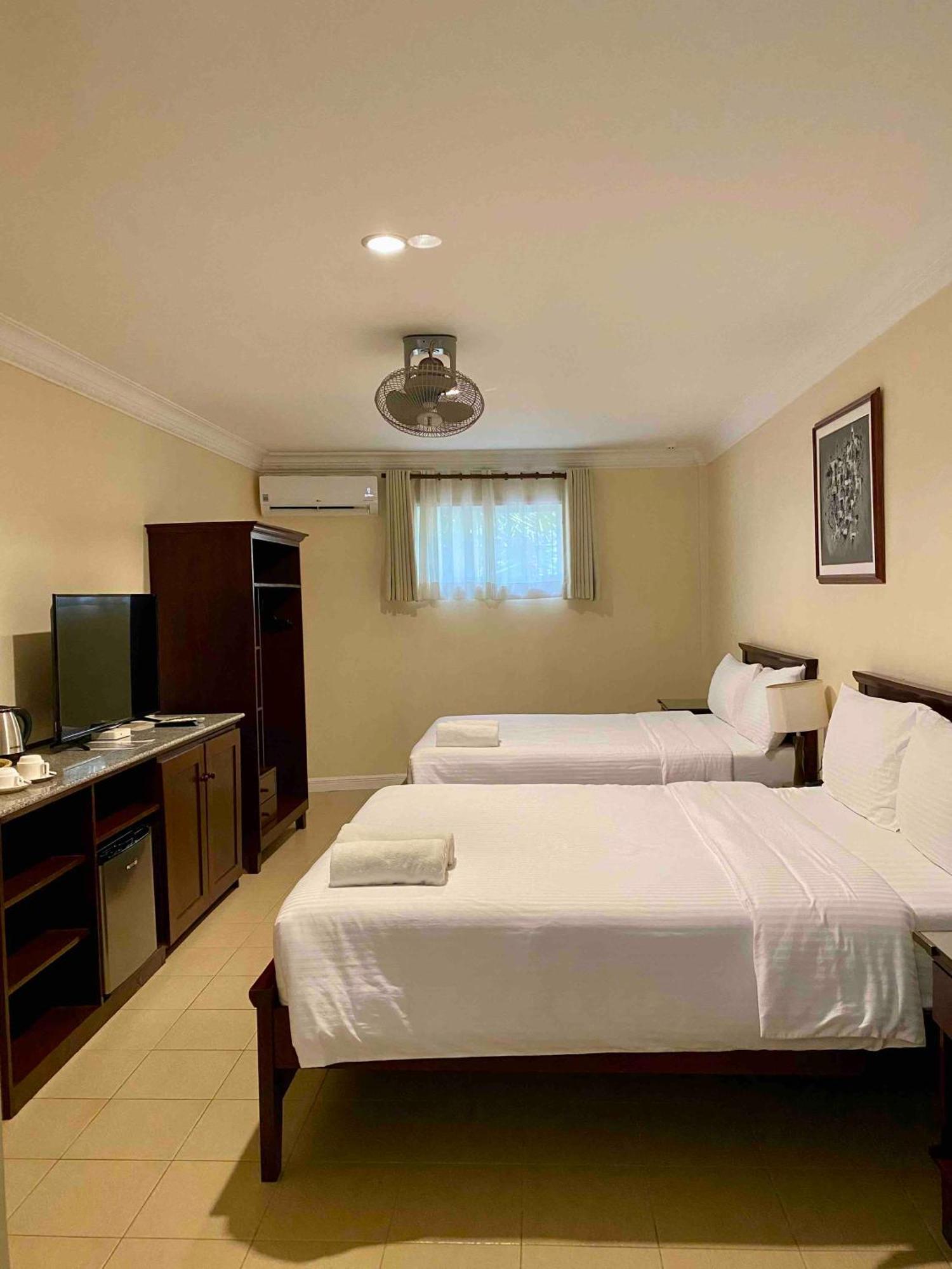 Superior Family Room - main building