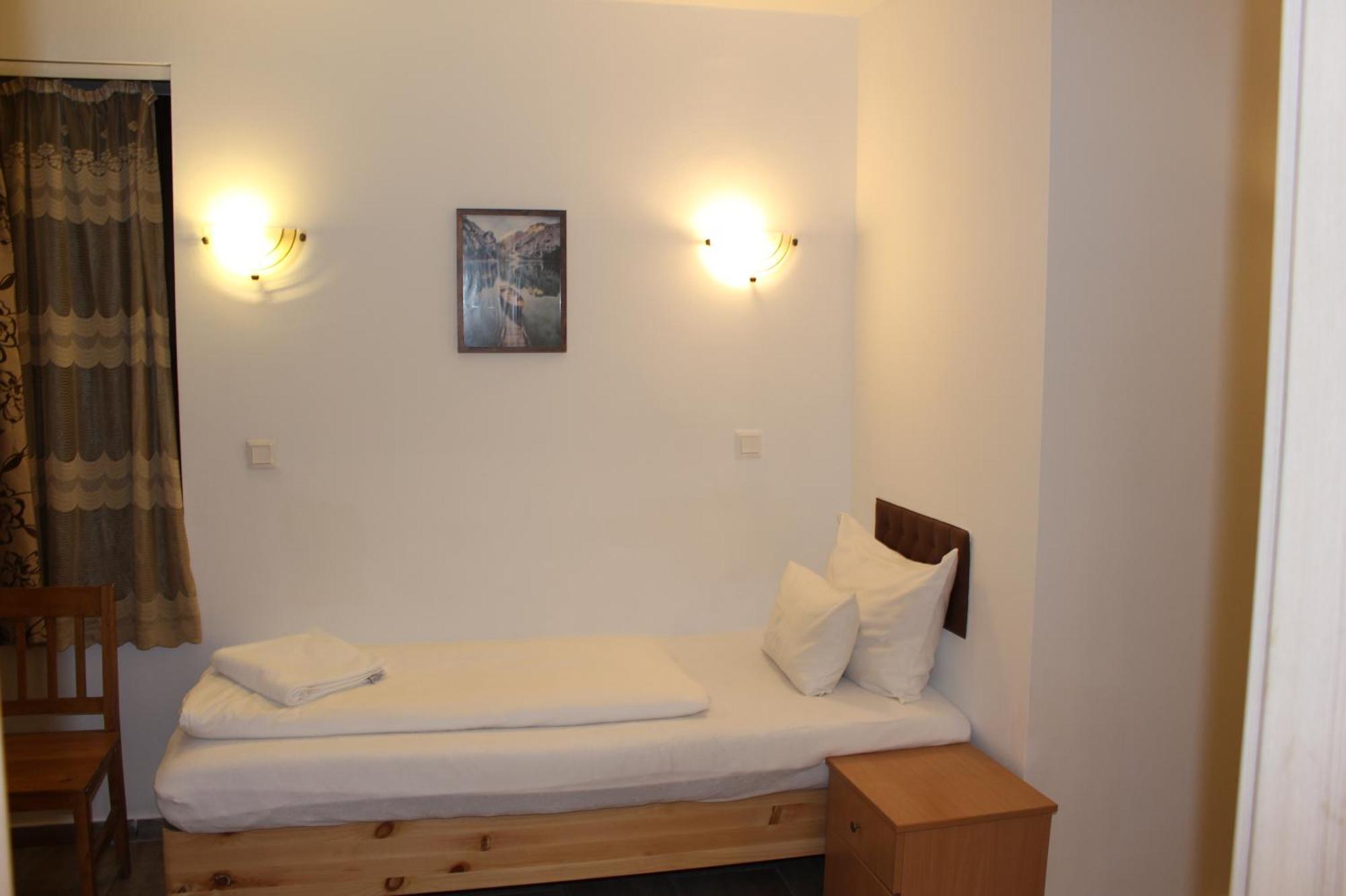 Triple Room,1600243169:JPEG
