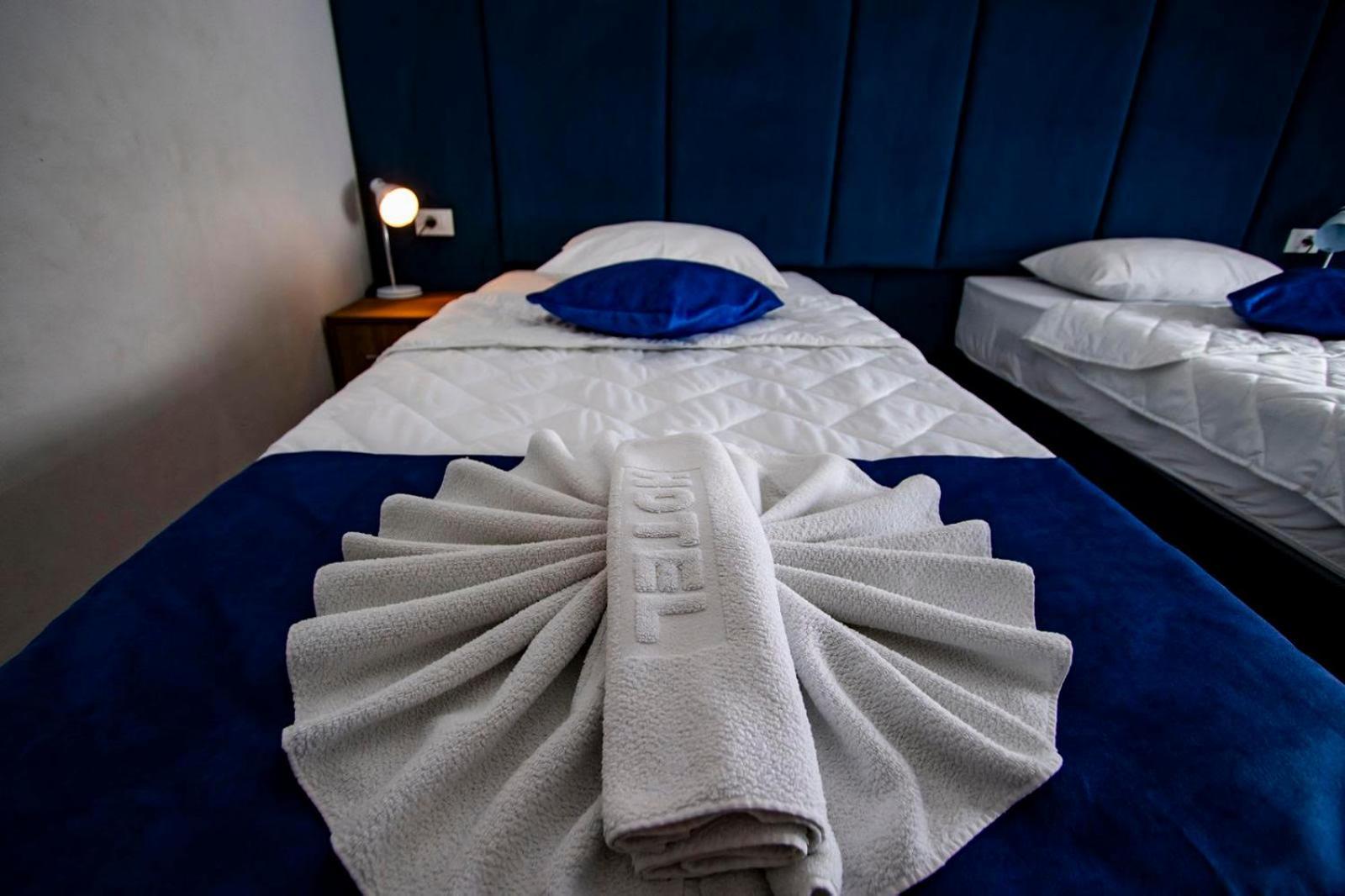 Twin Room,1576858760:JPEG