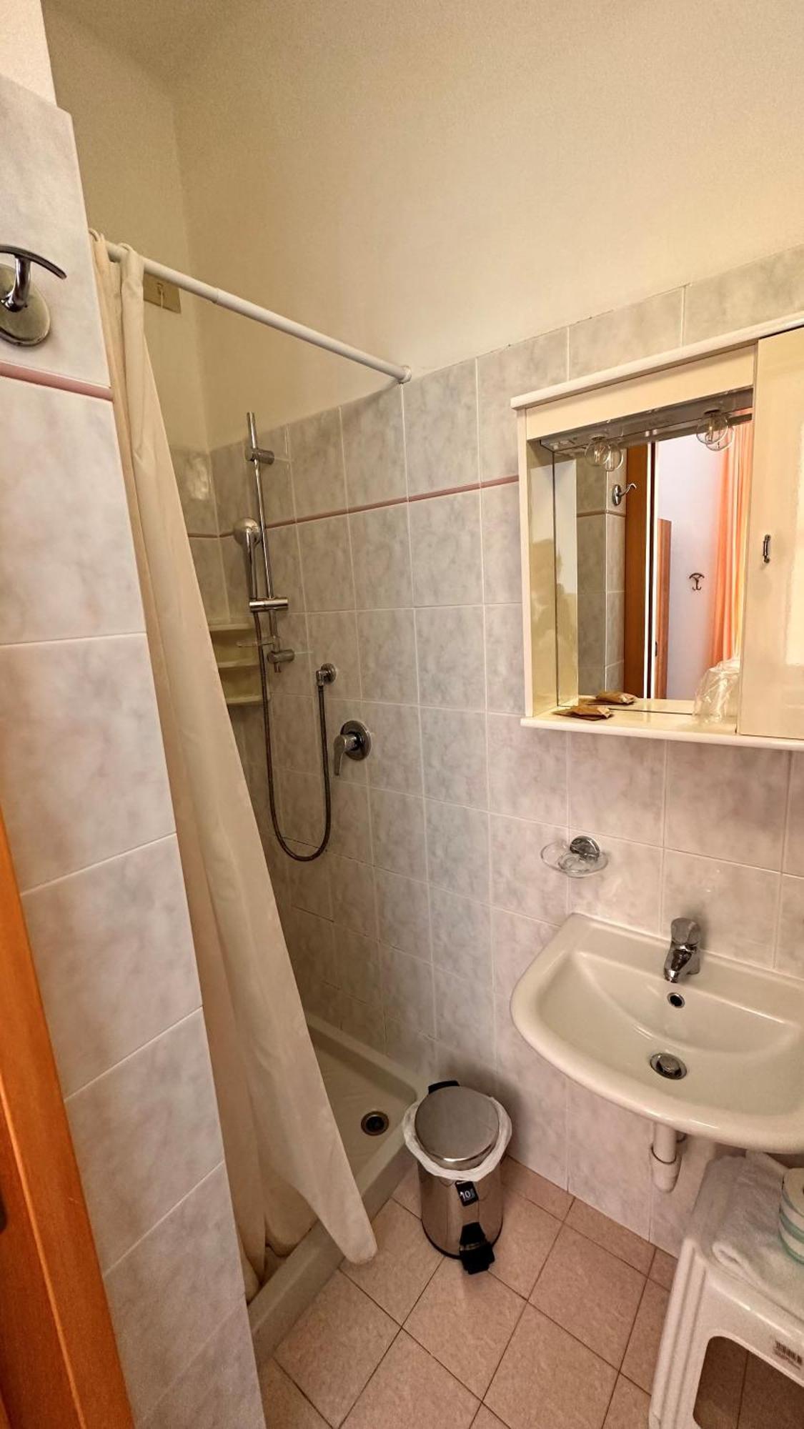 Single Room with Sea View,1580230501:JPEG