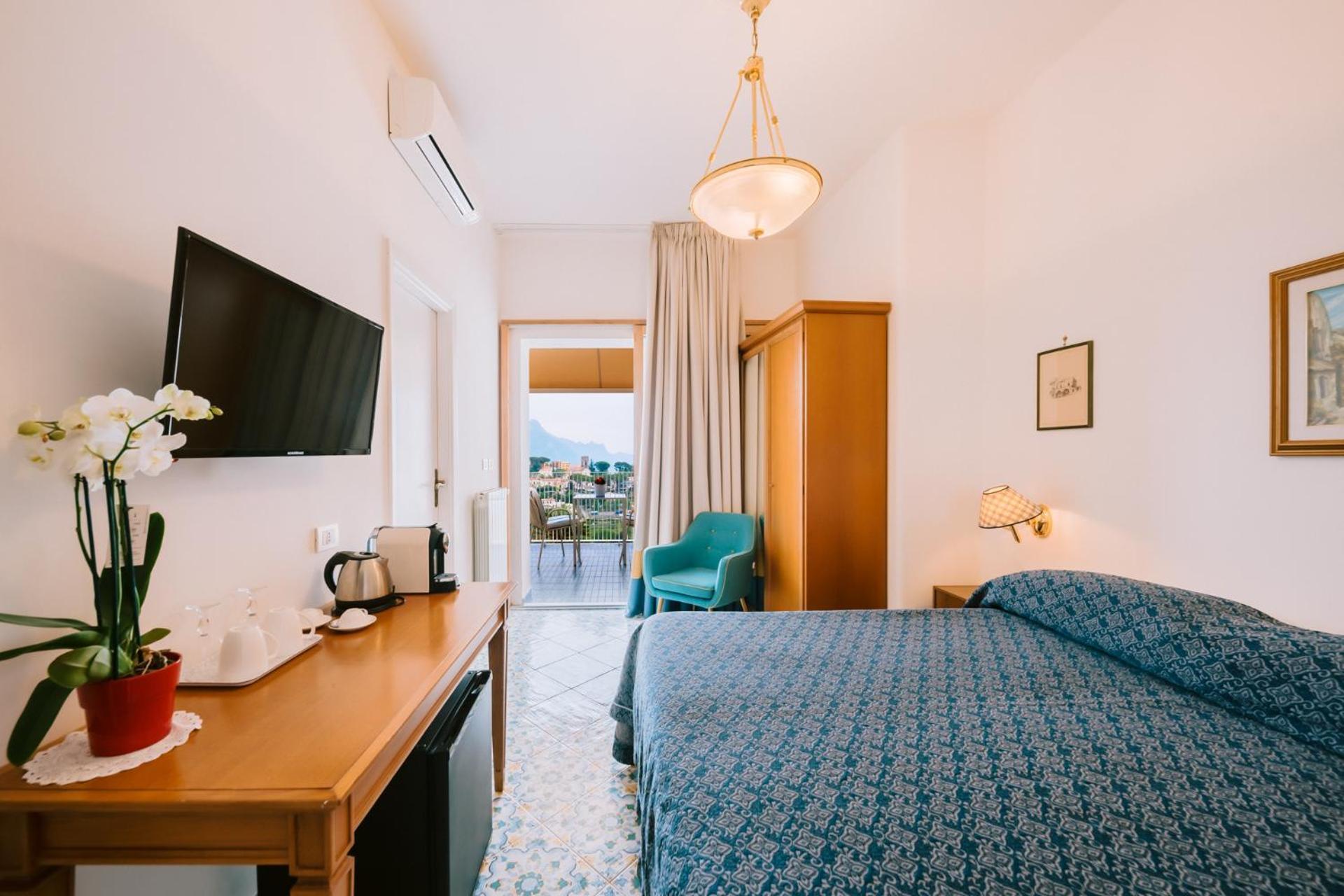 Standard Double or Twin Room,1581150235:JPEG