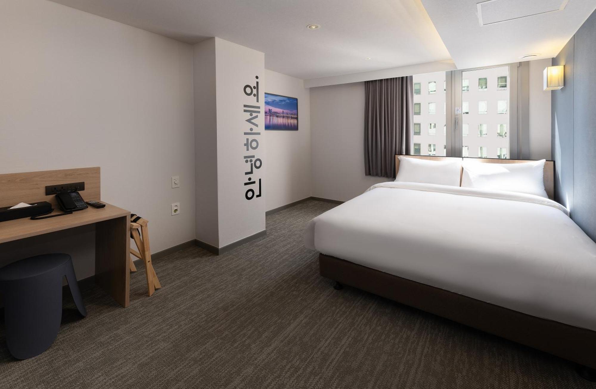 Superior Queen Room,1583130816:JPEG