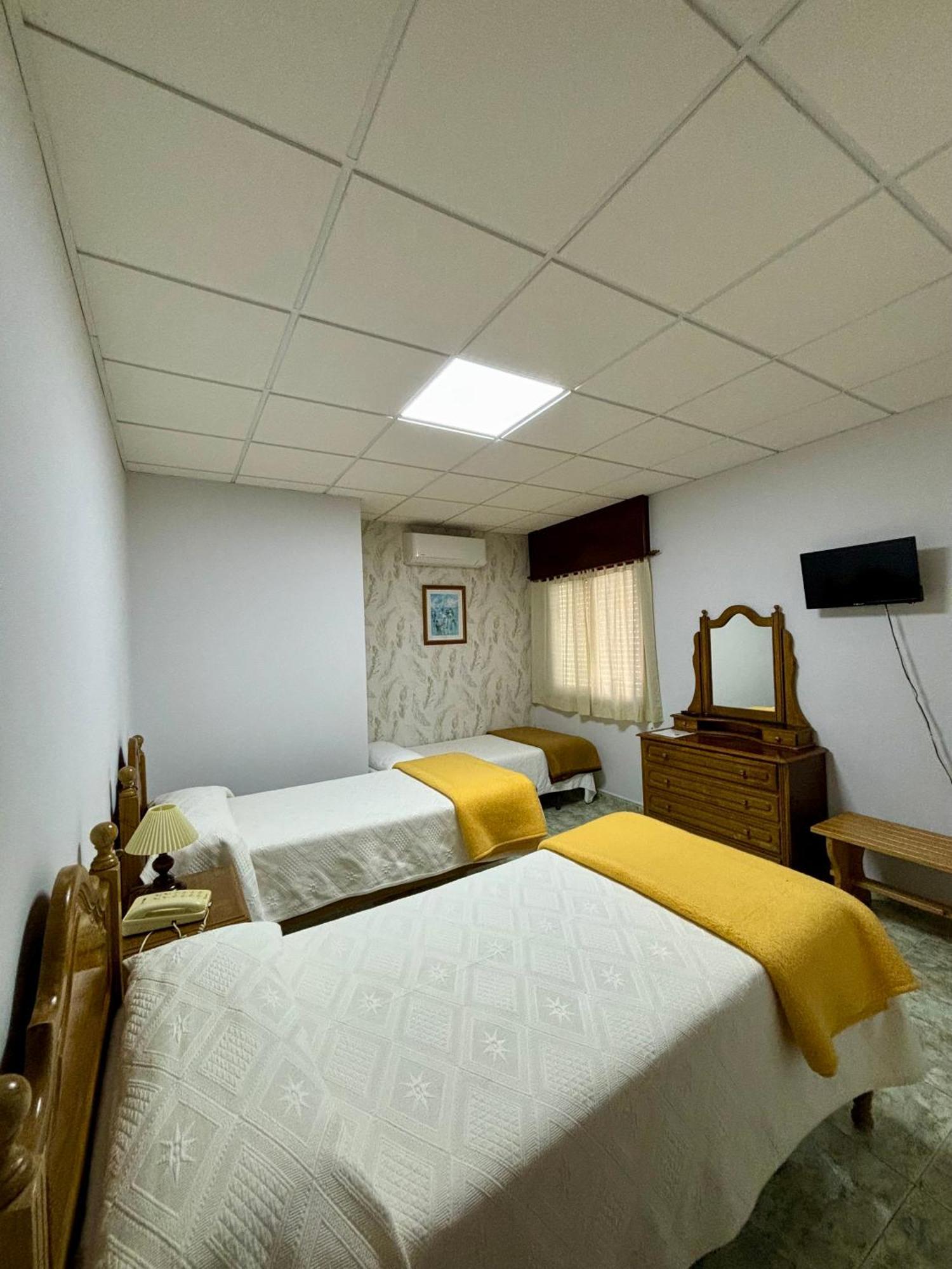 Habitación Triple Básica