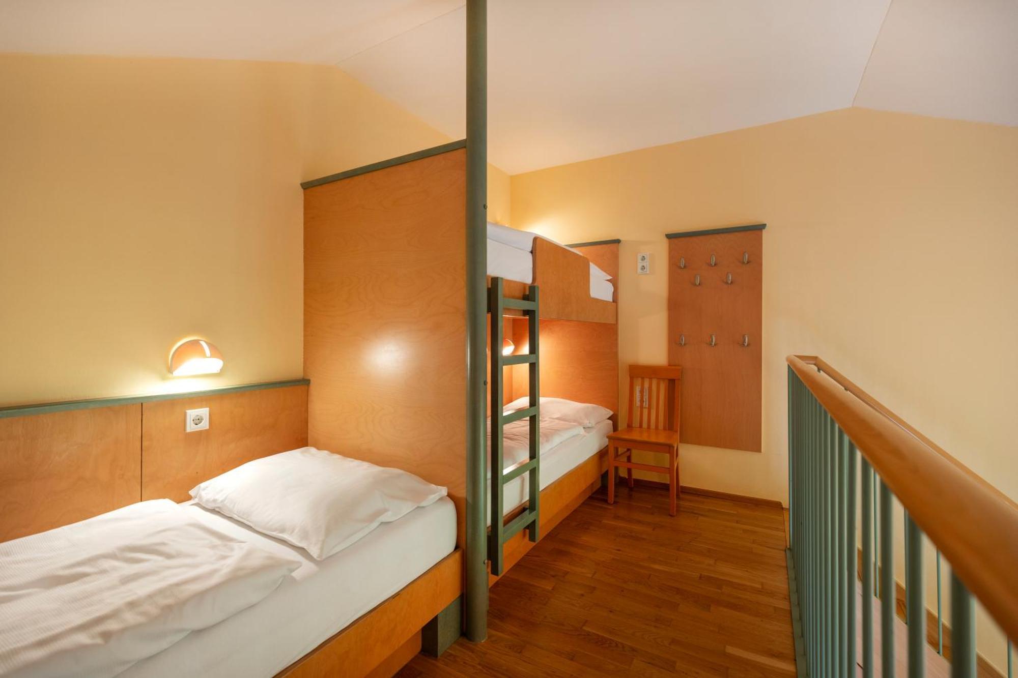 Family Room,1596867918:JPEG