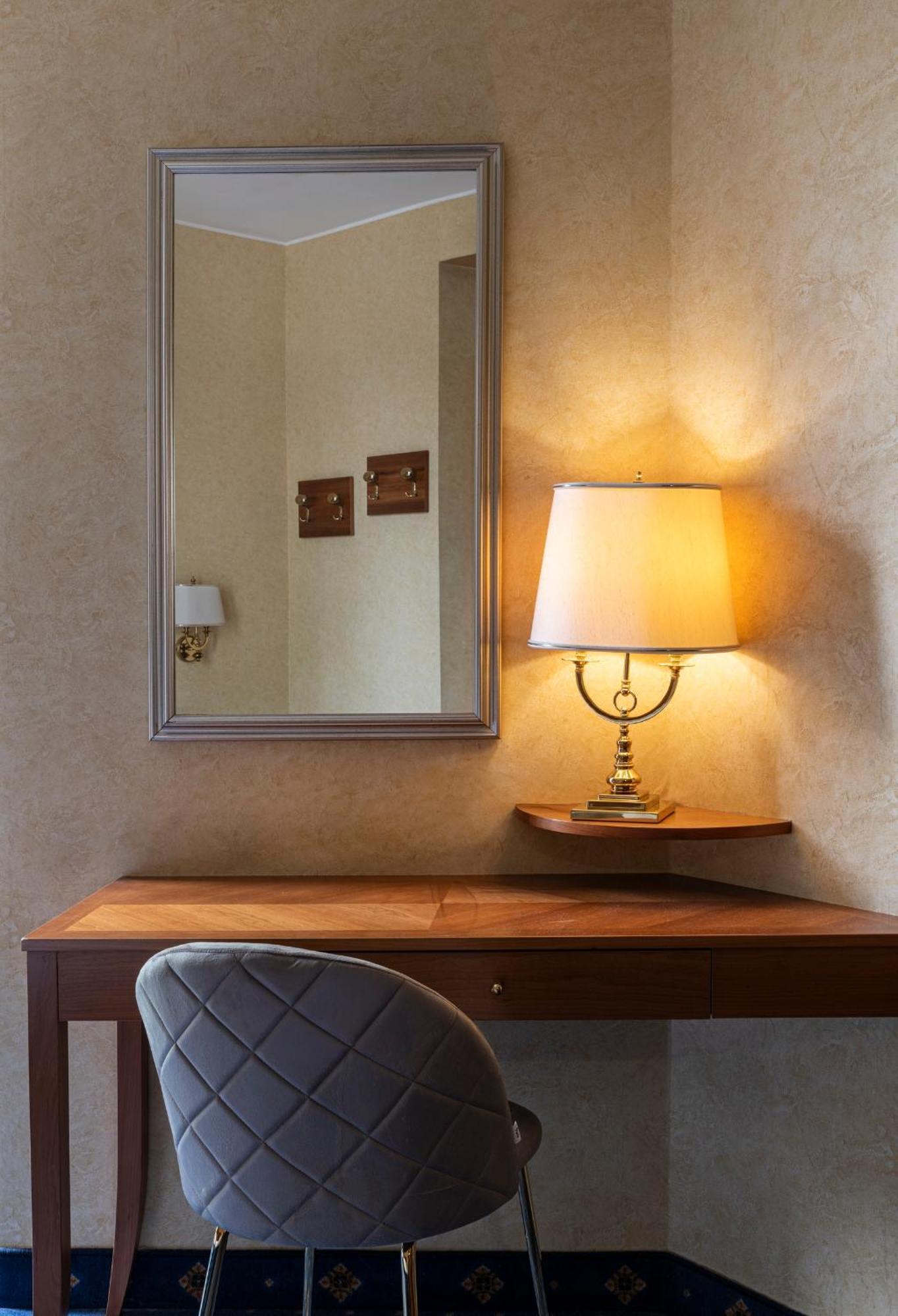 Small Single Room