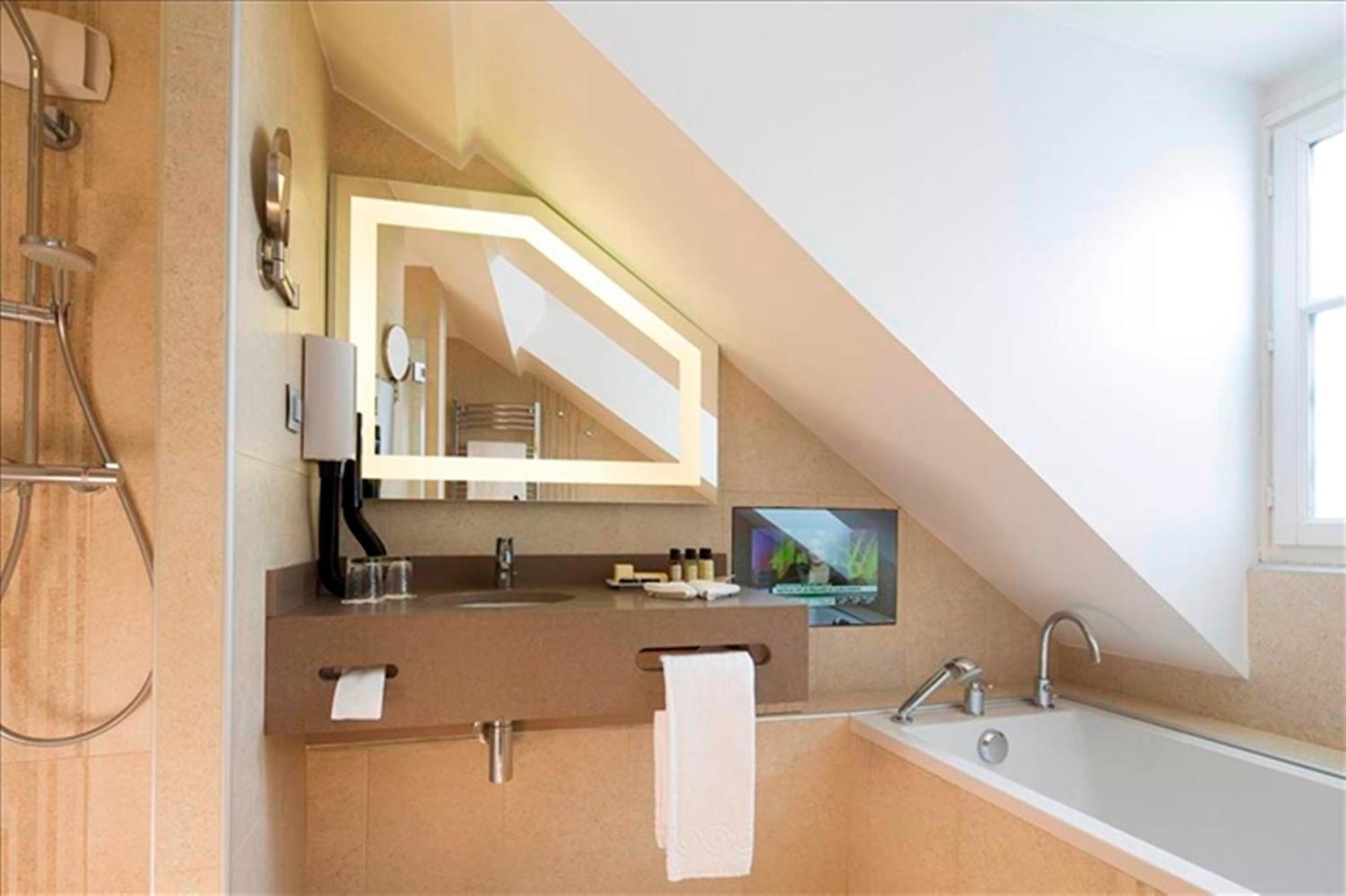 Suite,1606056531:JPEG