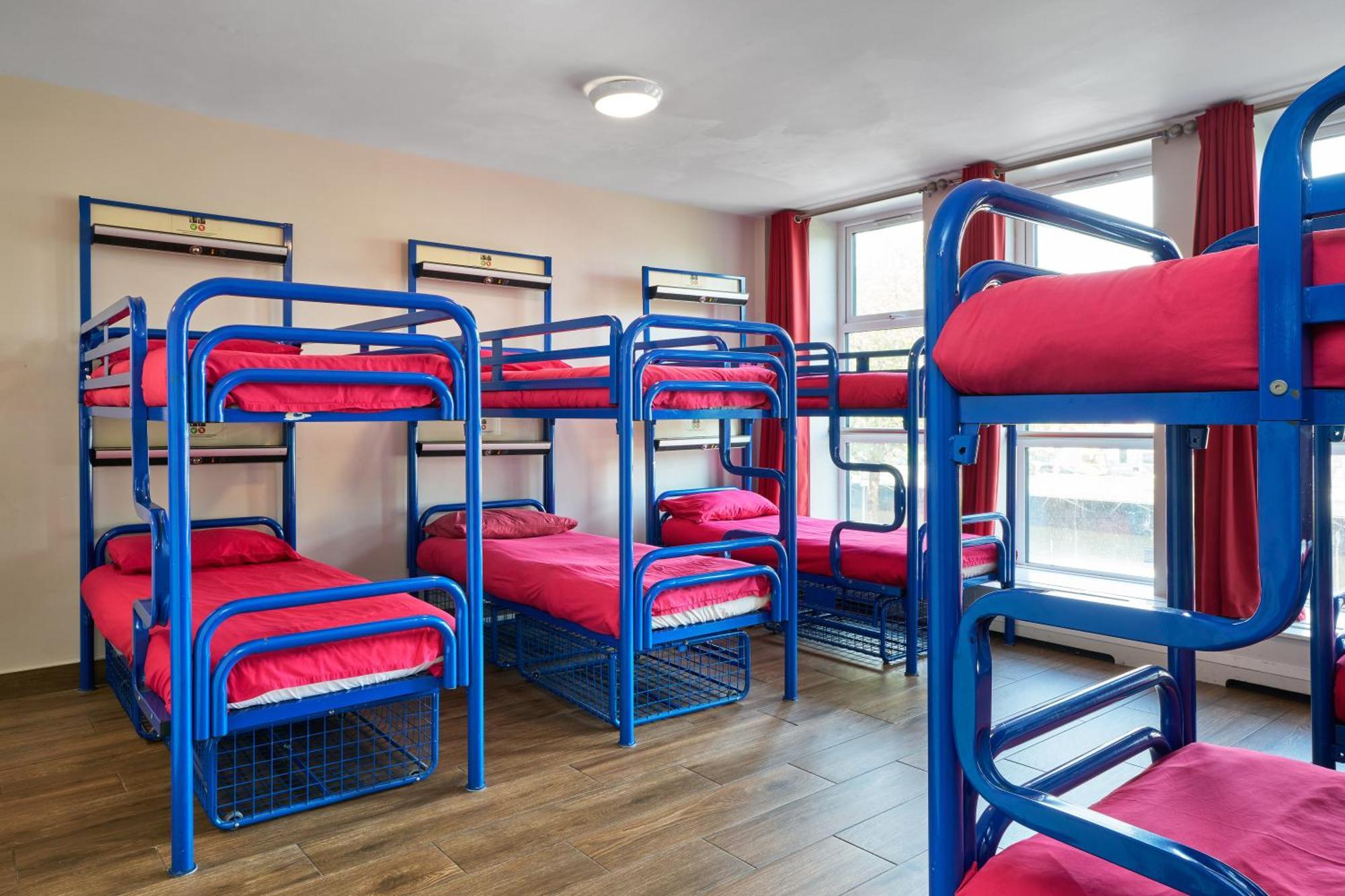 1 Lit dans 1 Dortoir pour Femmes avec Salle de Bains Privative