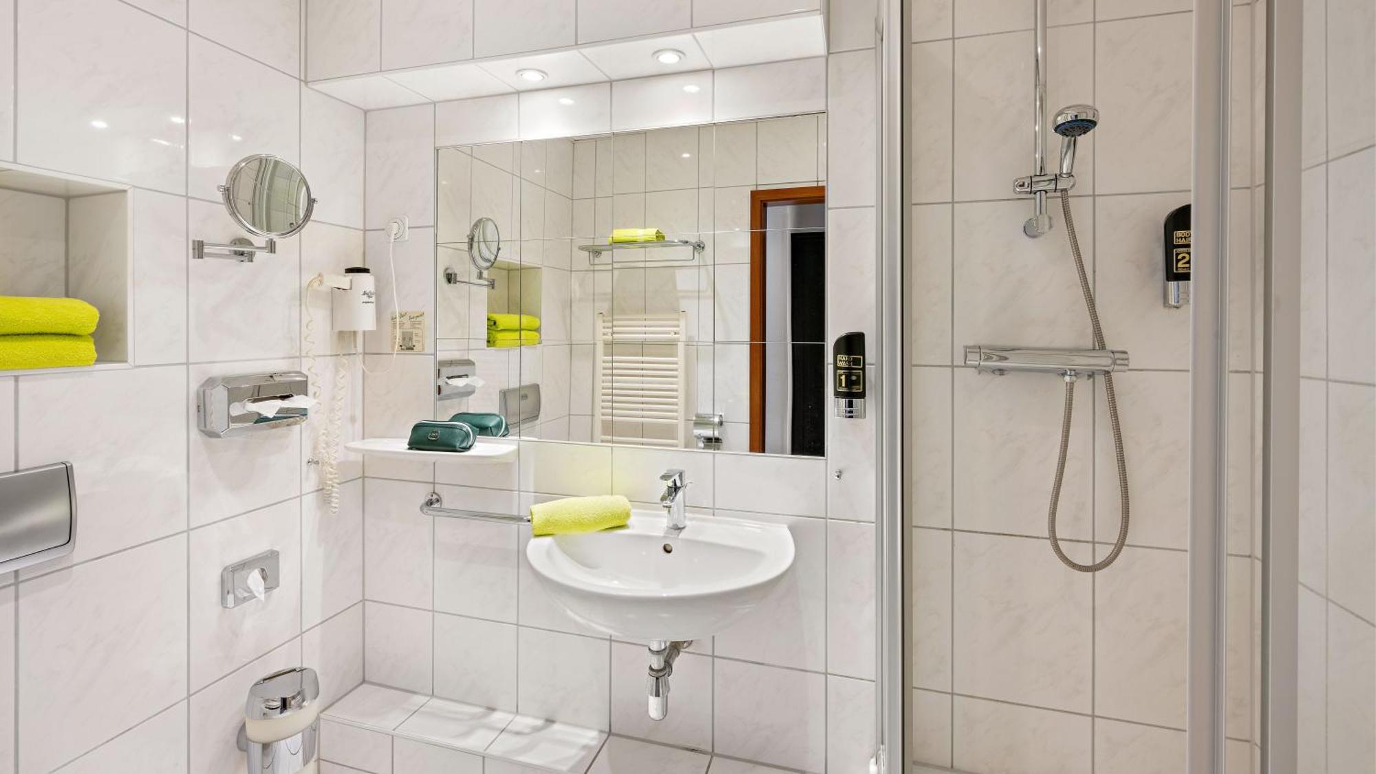 Doppelzimmer mit Seeblick
