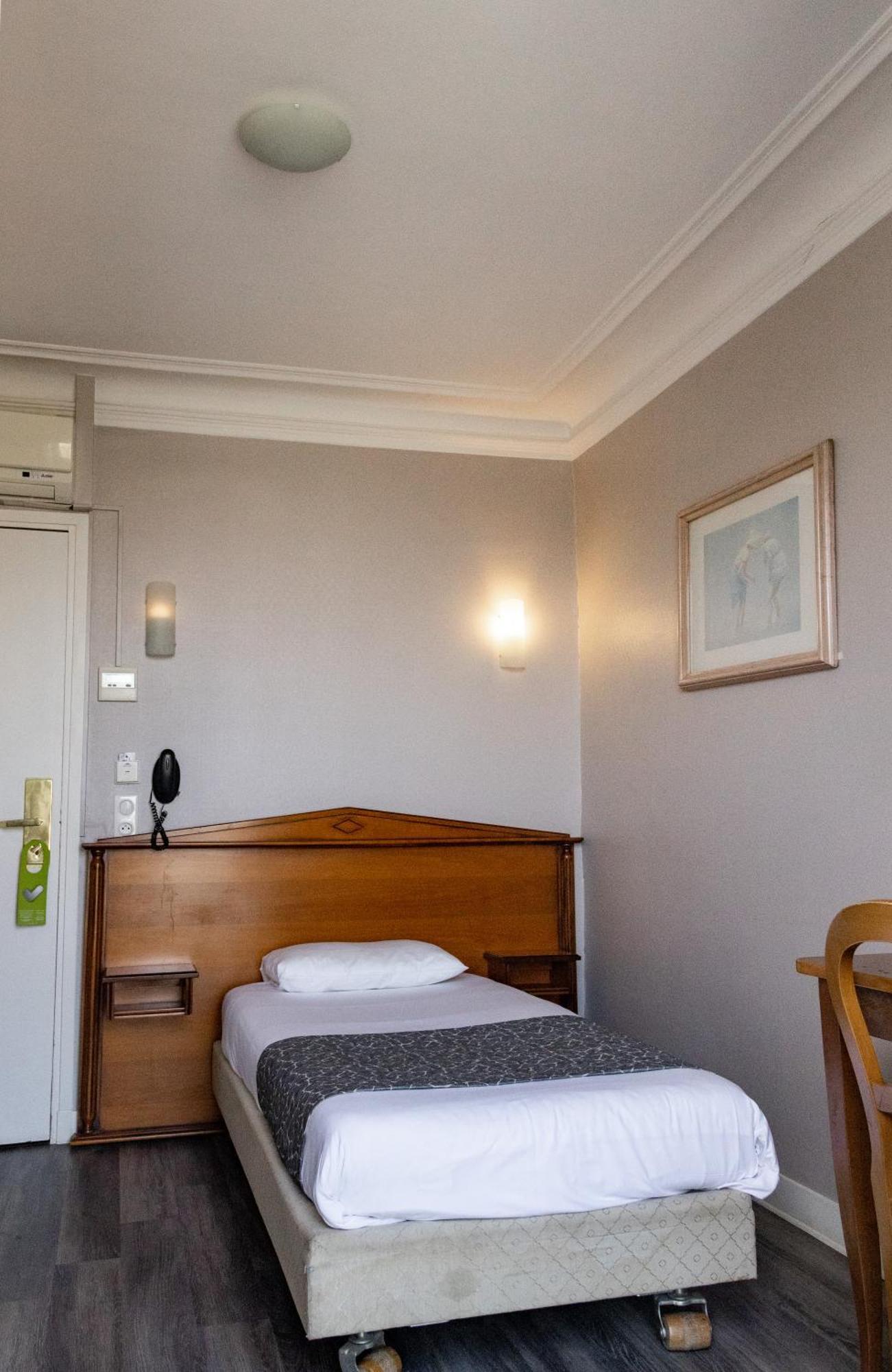 Single Room,1611094484:JPEG