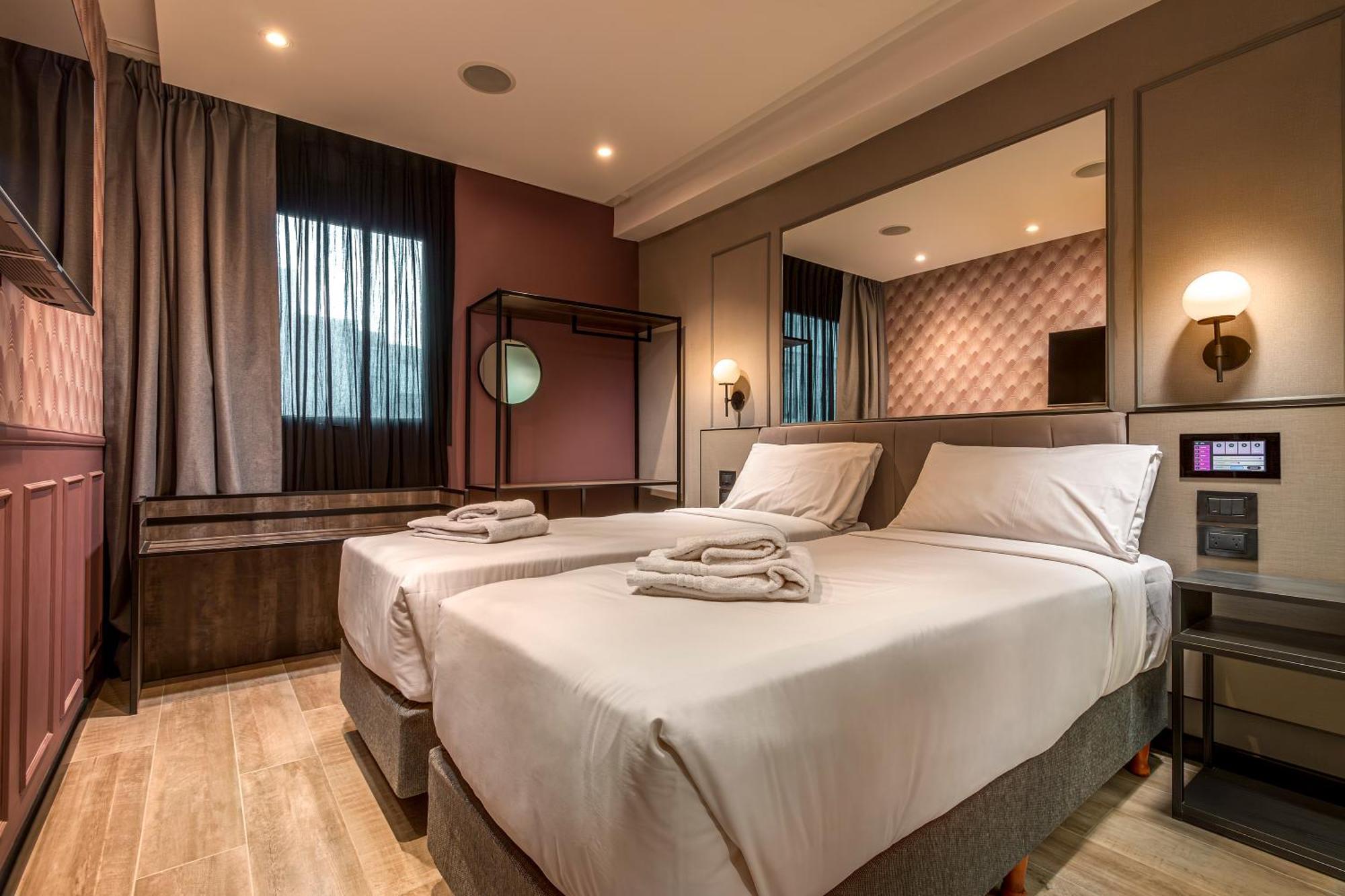 Quarto com 2 Camas de Solteiro