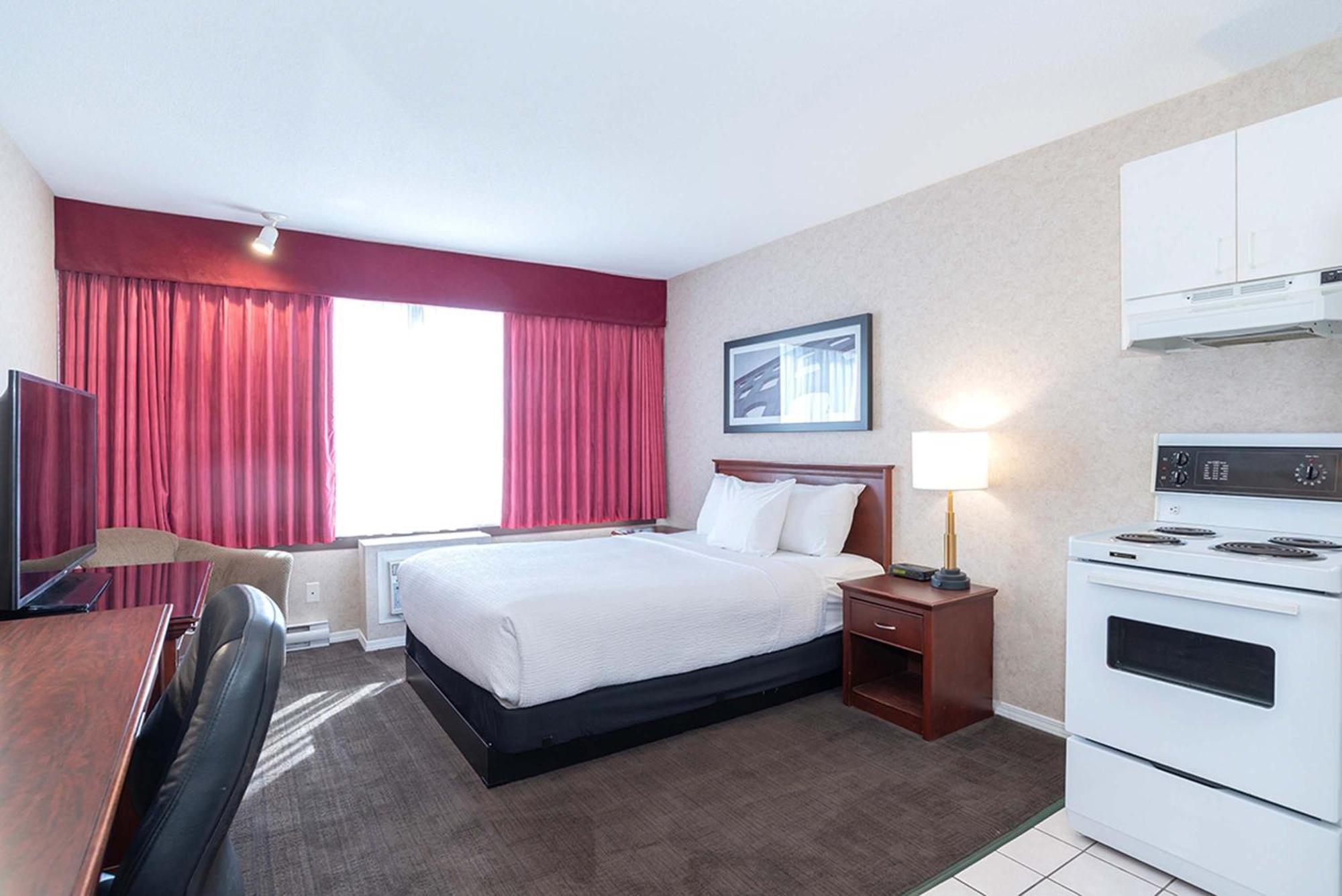 Studio Suite 1 Queen Bed Kitchen,1629398505:JPEG