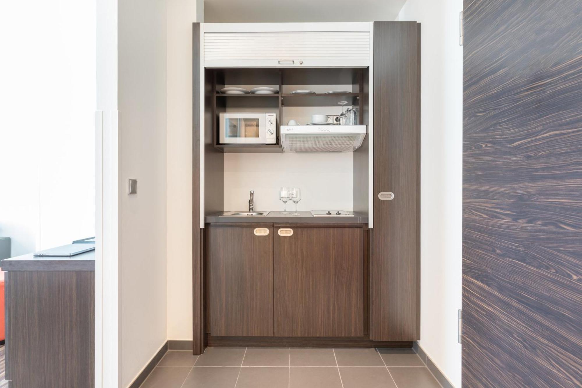 Premium Queen Room Kitchenette,1631566927:JPEG