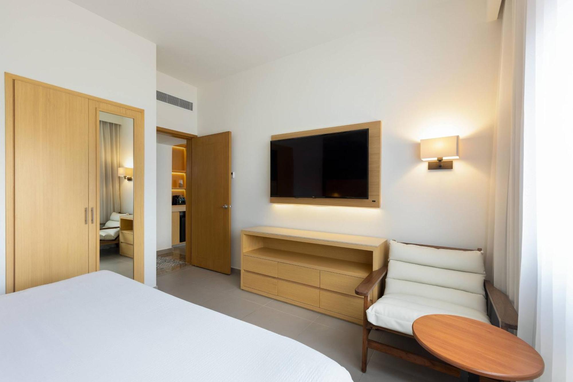 Junior Suite with Airport Transfer,1632989828:JPEG