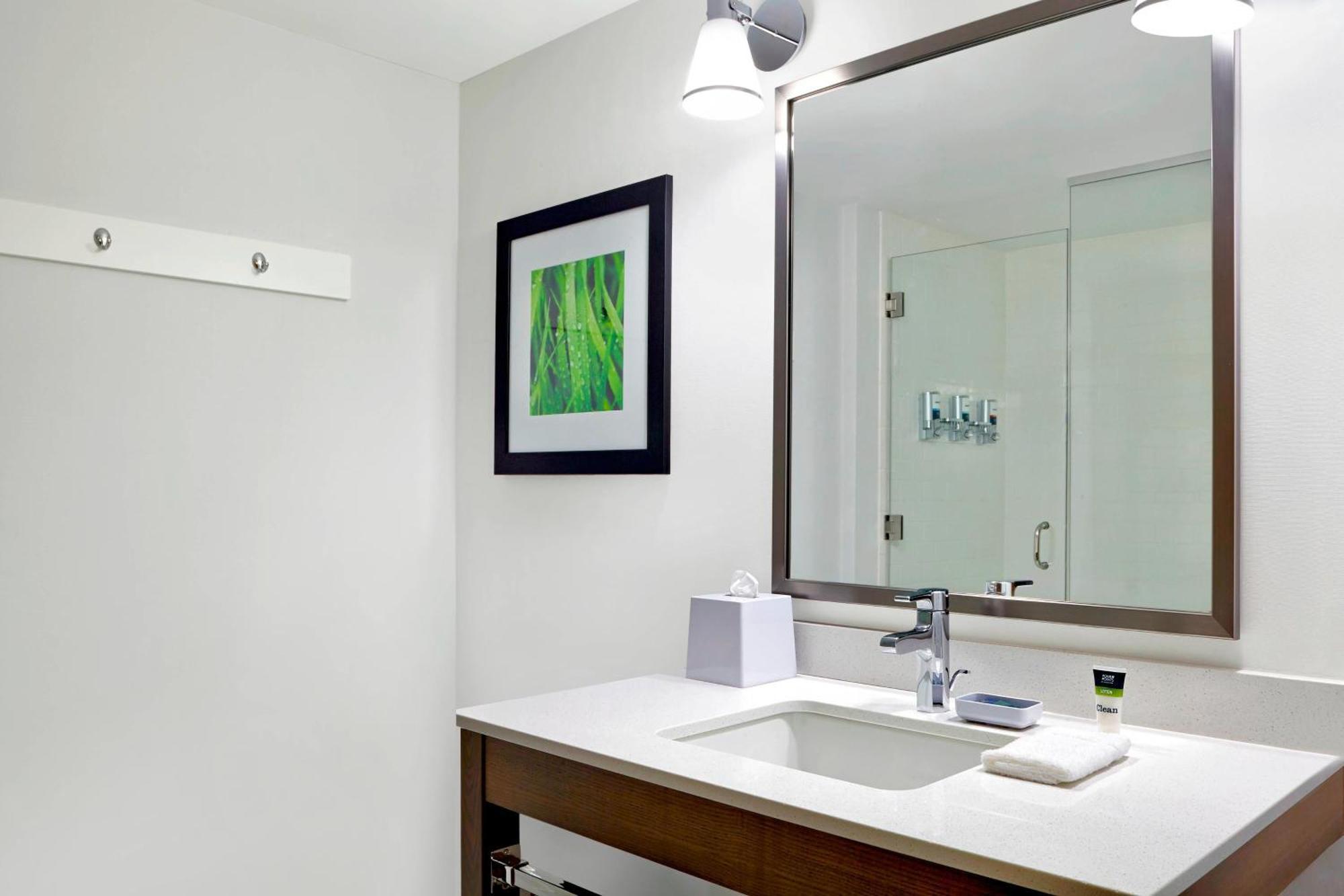 Traditional Queen Room with Two Queen Beds,1632991050:JPEG