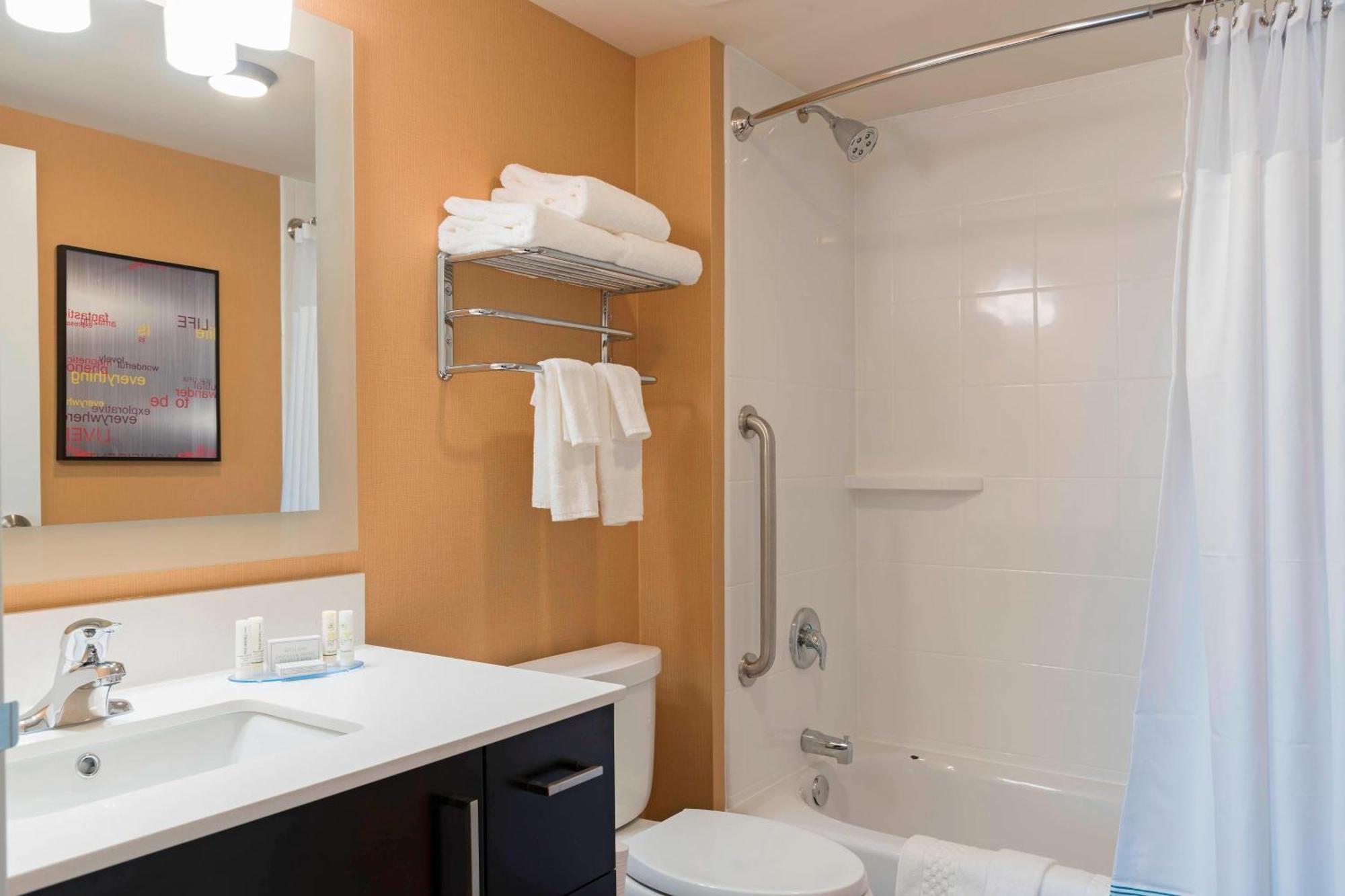 One-Bedroom Suite,1634440746:JPEG
